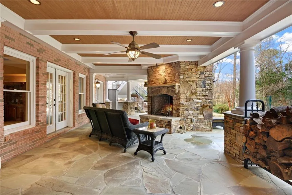8181 Nesbit Ferry Road, Sandy Springs, Georgia 30350, 5 Bedrooms Bedrooms, ,5 BathroomsBathrooms,Residential,Sold,8181 Nesbit Ferry Road,7163831
