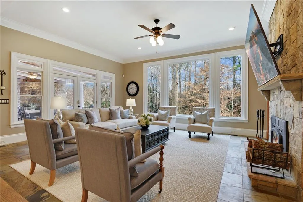 8181 Nesbit Ferry Road, Sandy Springs, Georgia 30350, 5 Bedrooms Bedrooms, ,5 BathroomsBathrooms,Residential,Sold,8181 Nesbit Ferry Road,7163831