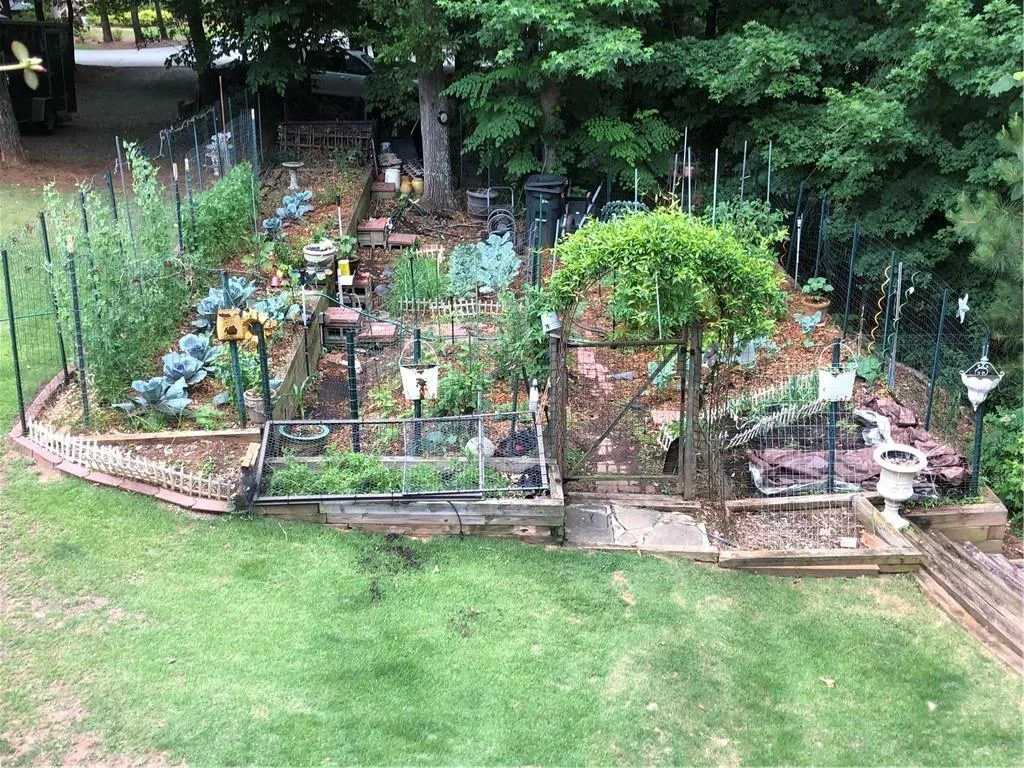 8181 Nesbit Ferry Road, Sandy Springs, Georgia 30350, 5 Bedrooms Bedrooms, ,5 BathroomsBathrooms,Residential,Sold,8181 Nesbit Ferry Road,7163831