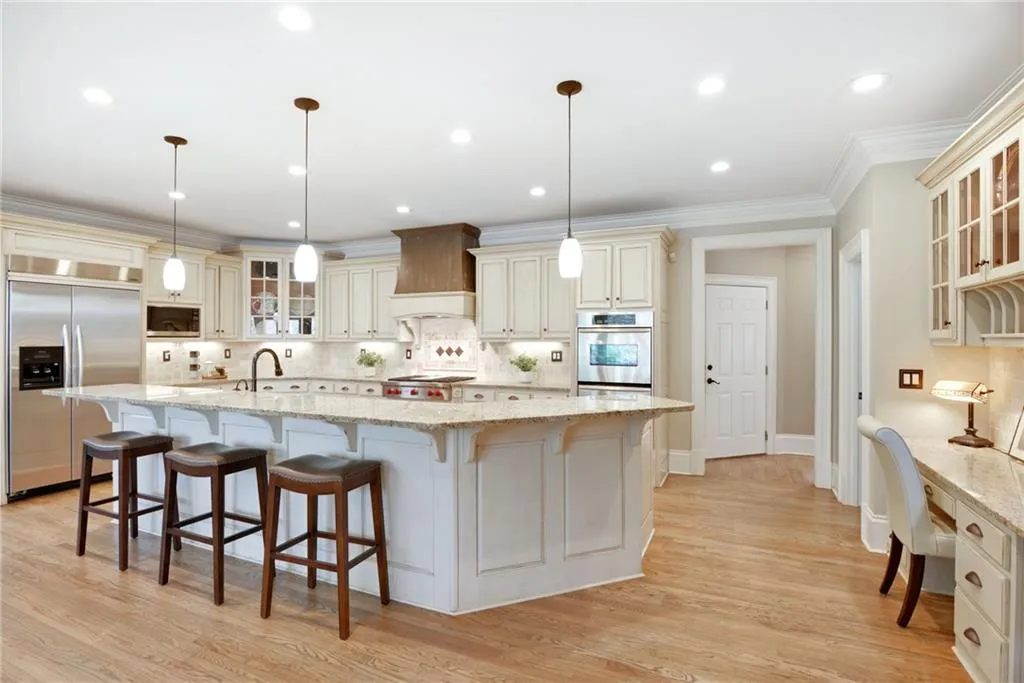 8181 Nesbit Ferry Road, Sandy Springs, Georgia 30350, 5 Bedrooms Bedrooms, ,5 BathroomsBathrooms,Residential,Sold,8181 Nesbit Ferry Road,7163831