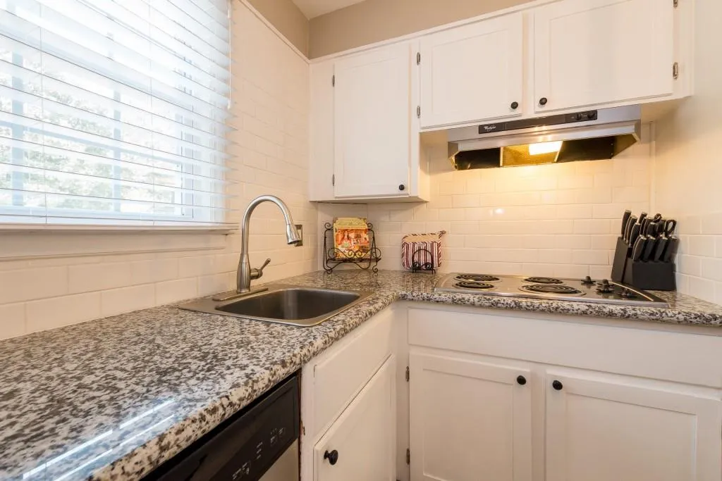 5305 Green Hill Place Ne, Sandy Springs, Georgia 30342, 3 Bedrooms Bedrooms, ,2 BathroomsBathrooms,Residential,Sold,5305 Green Hill Place Ne,5808759