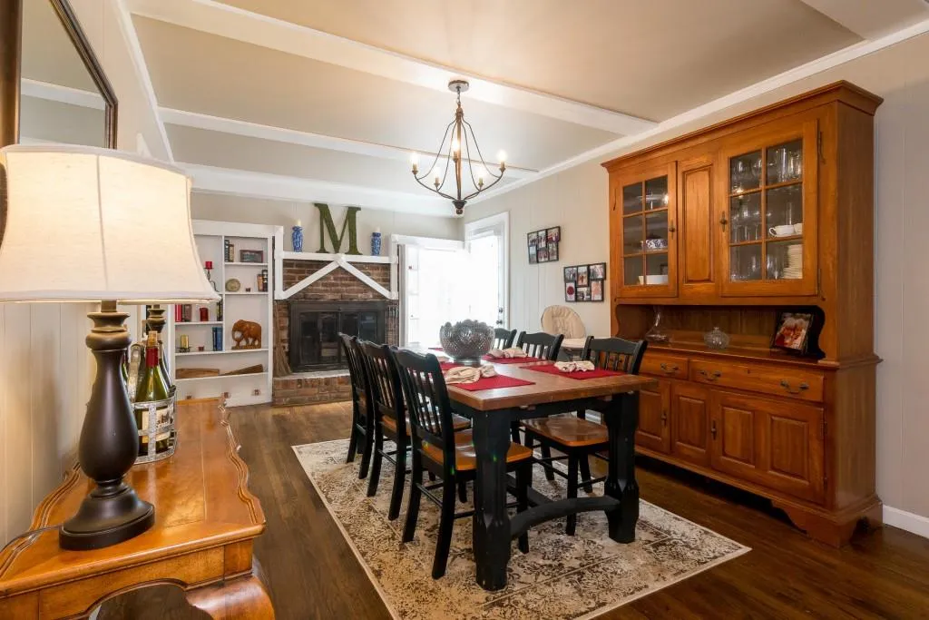 5305 Green Hill Place Ne, Sandy Springs, Georgia 30342, 3 Bedrooms Bedrooms, ,2 BathroomsBathrooms,Residential,Sold,5305 Green Hill Place Ne,5808759