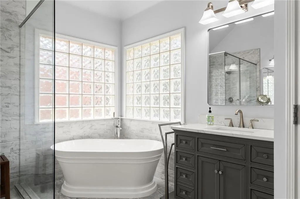 Master Bath with soaking tub.