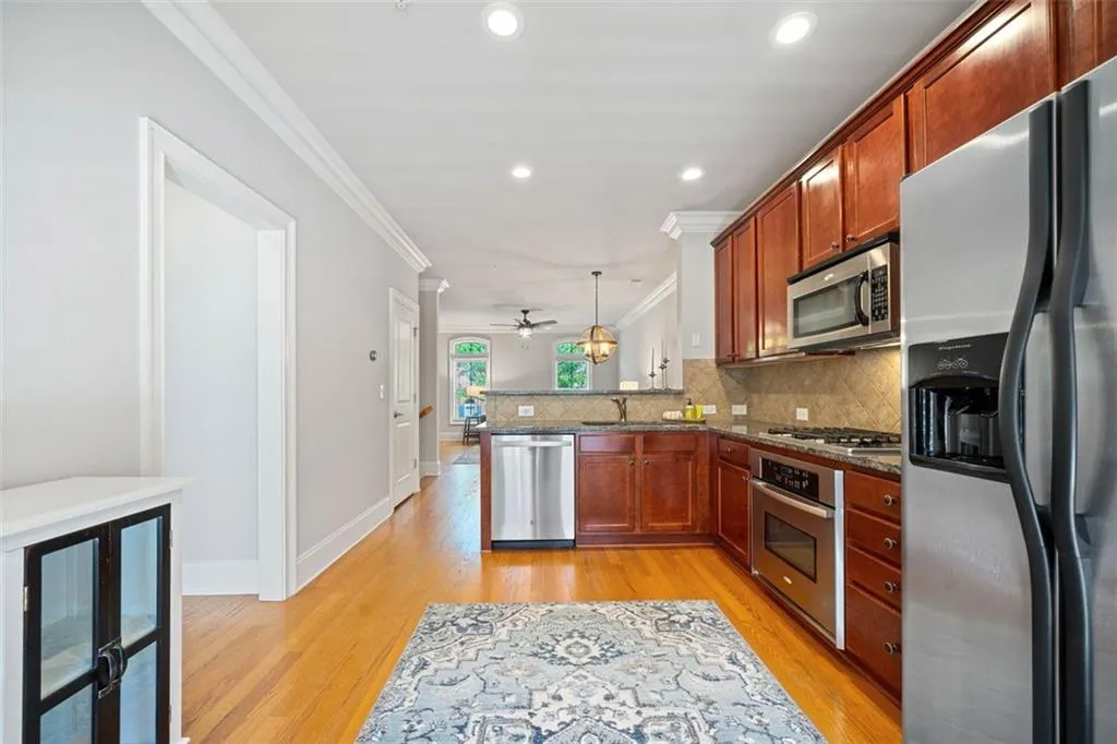 873 Perennial Drive Unit 109, Atlanta, Georgia 30328, 2 Bedrooms Bedrooms, ,2 BathroomsBathrooms,Residential,Sold,873 Perennial Drive Unit 109,7552535