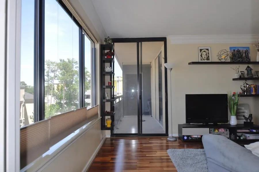 3481 Lakeside Drive Unit 1001, Atlanta, Georgia 30326, 2 Bedrooms Bedrooms, ,1 BathroomBathrooms,Residential,Sold,3481 Lakeside Drive Unit 1001,5721474