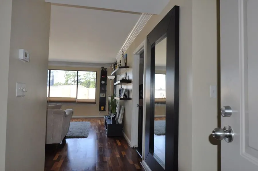 3481 Lakeside Drive Unit 1001, Atlanta, Georgia 30326, 2 Bedrooms Bedrooms, ,1 BathroomBathrooms,Residential,Sold,3481 Lakeside Drive Unit 1001,5721474