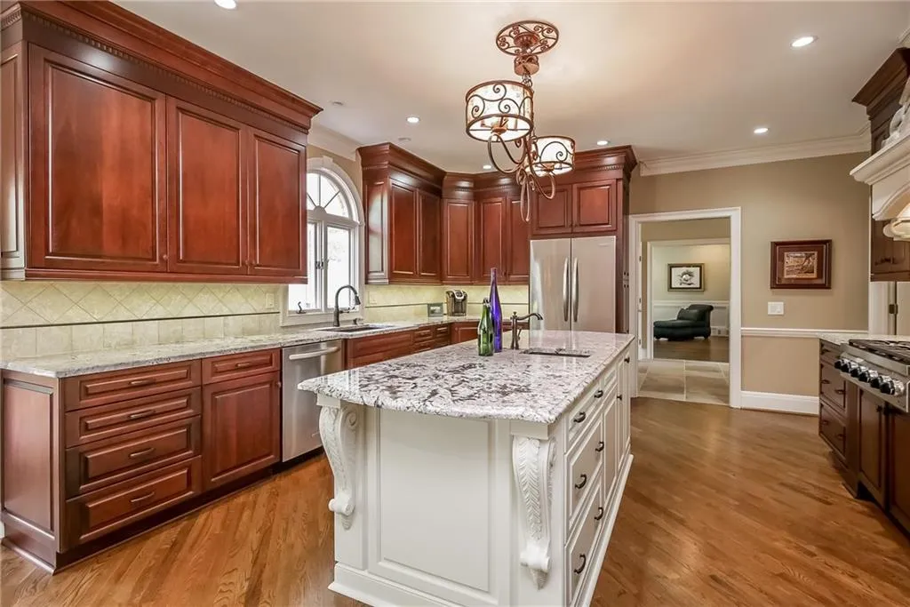 2800 Harwick Drive, Sandy Springs, Georgia 30350, 5 Bedrooms Bedrooms, ,4 BathroomsBathrooms,Residential,Sold,2800 Harwick Drive,5752469