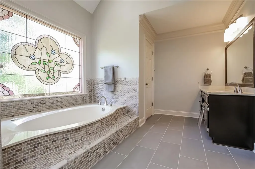 2800 Harwick Drive, Sandy Springs, Georgia 30350, 5 Bedrooms Bedrooms, ,4 BathroomsBathrooms,Residential,Sold,2800 Harwick Drive,5752469