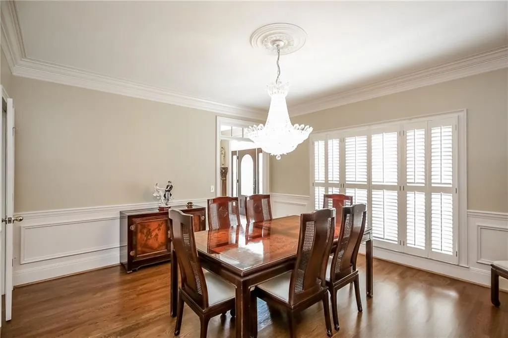 2800 Harwick Drive, Sandy Springs, Georgia 30350, 5 Bedrooms Bedrooms, ,4 BathroomsBathrooms,Residential,Sold,2800 Harwick Drive,5752469