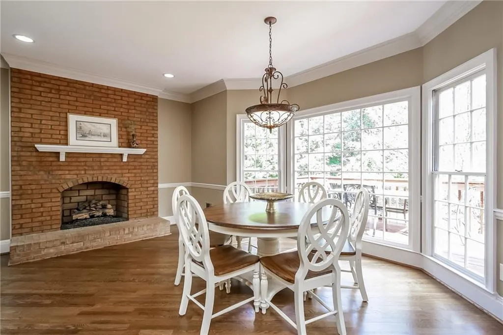 2800 Harwick Drive, Sandy Springs, Georgia 30350, 5 Bedrooms Bedrooms, ,4 BathroomsBathrooms,Residential,Sold,2800 Harwick Drive,5752469