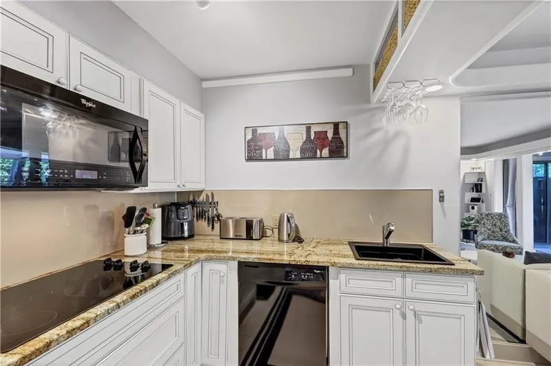 141 Maison Place Nw, Atlanta, Georgia 30327, 1 Bedroom Bedrooms, ,1 BathroomBathrooms,Residential,For Sale,141 Maison Place Nw,7509914