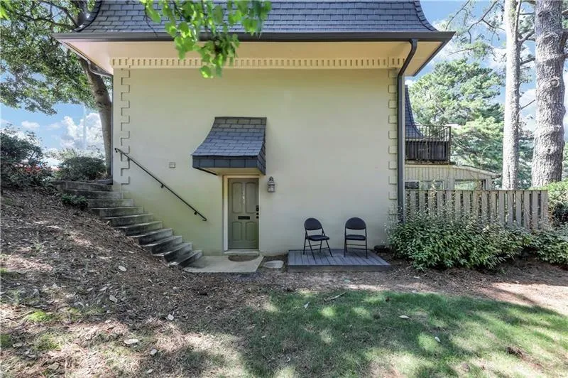 141 Maison Place Nw, Atlanta, Georgia 30327, 1 Bedroom Bedrooms, ,1 BathroomBathrooms,Residential,For Sale,141 Maison Place Nw,7509914