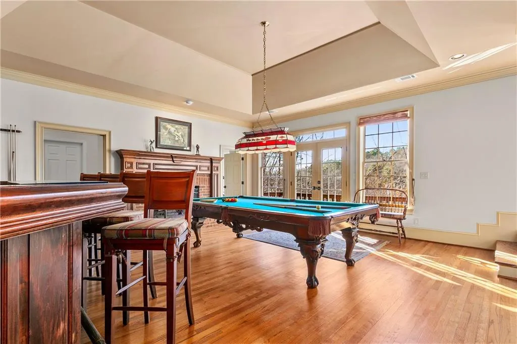 205 Grogans Lake Pointe, Sandy Springs, Georgia 30350, 5 Bedrooms Bedrooms, ,3 BathroomsBathrooms,Residential,Sold,205 Grogans Lake Pointe,6506249