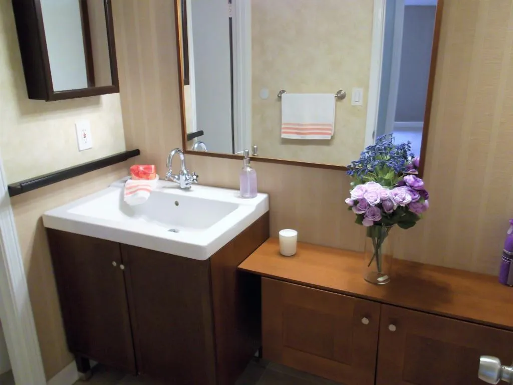 1708 Wingate Way, Sandy Springs, Georgia 30350, 2 Bedrooms Bedrooms, ,2 BathroomsBathrooms,Residential,Sold,1708 Wingate Way,5978152