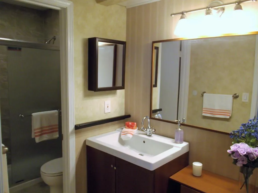 1708 Wingate Way, Sandy Springs, Georgia 30350, 2 Bedrooms Bedrooms, ,2 BathroomsBathrooms,Residential,Sold,1708 Wingate Way,5978152