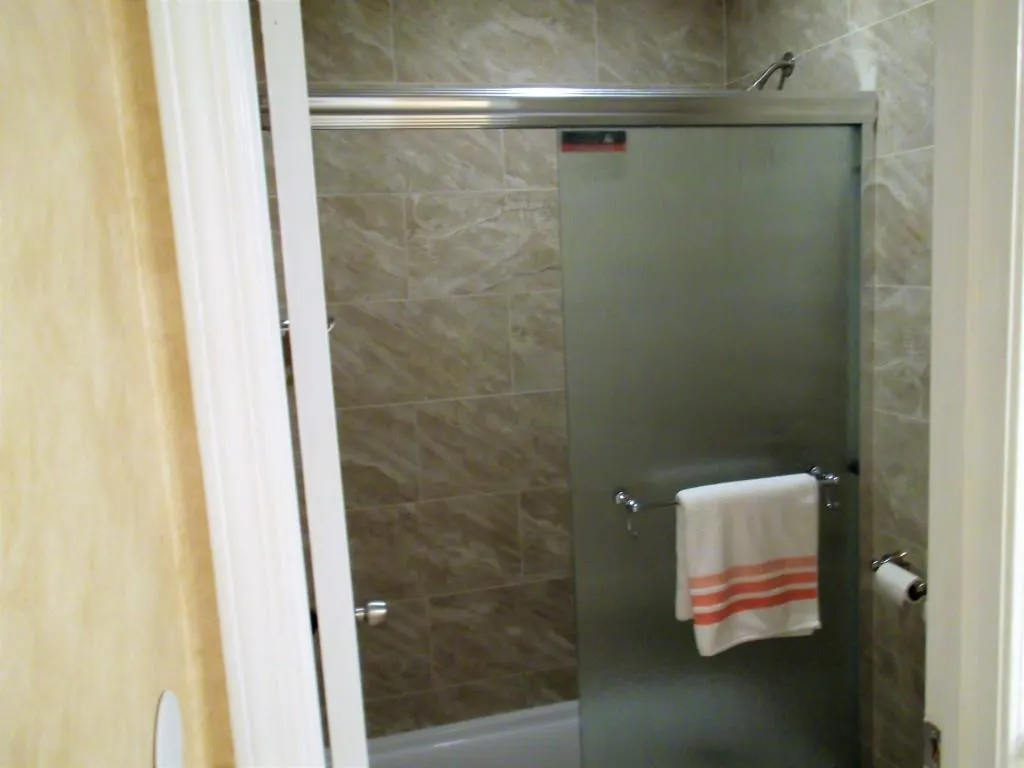 1708 Wingate Way, Sandy Springs, Georgia 30350, 2 Bedrooms Bedrooms, ,2 BathroomsBathrooms,Residential,Sold,1708 Wingate Way,5978152