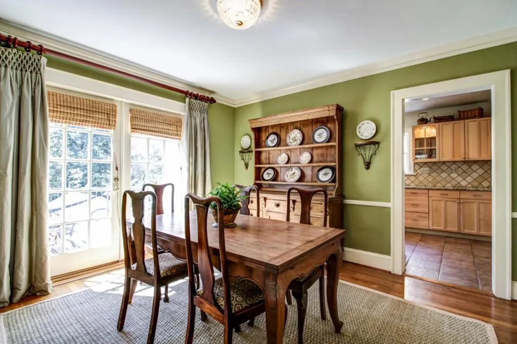 711 Greenview Avenue Ne, Atlanta, Georgia 30305, 3 Bedrooms Bedrooms, ,3 BathroomsBathrooms,Residential,Sold,711 Greenview Avenue Ne,5663275