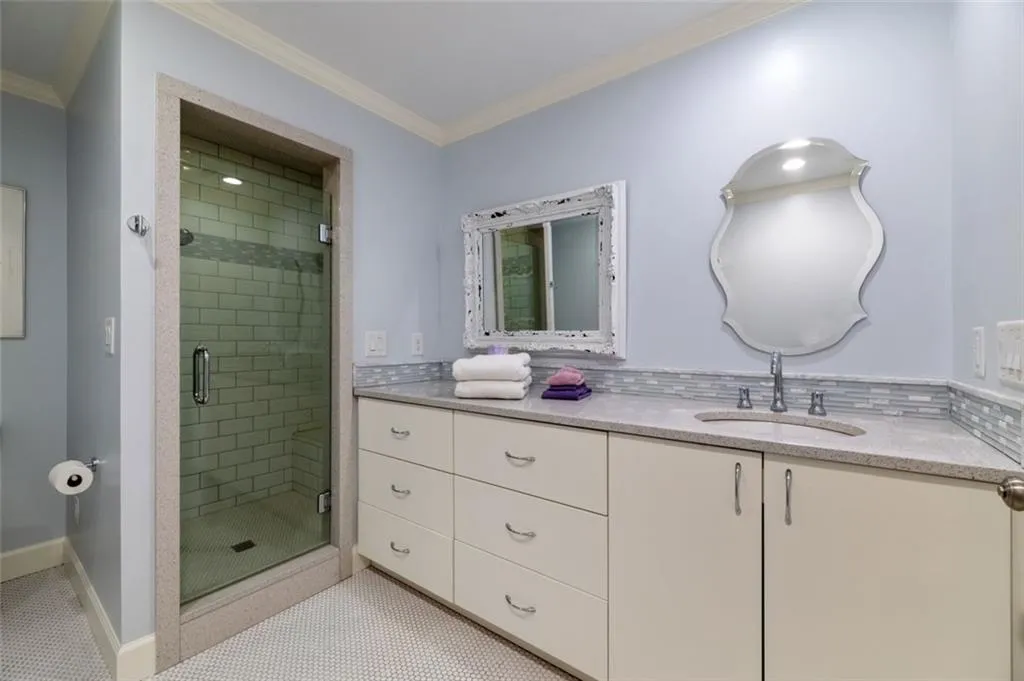 Newly Renovated Bathroom