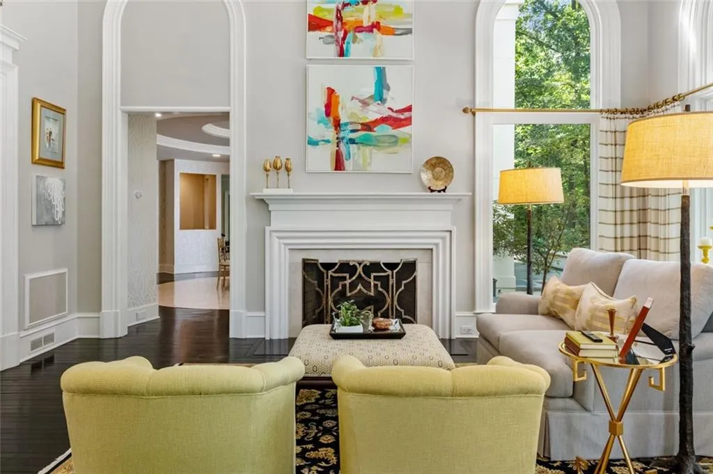 8120 Jett Ferry Road, Sandy Springs, Georgia 30350, 7 Bedrooms Bedrooms, ,8 BathroomsBathrooms,Residential,Sold,8120 Jett Ferry Road,7443886