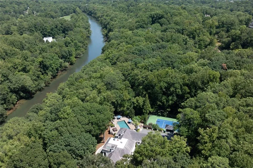 8120 Jett Ferry Road, Sandy Springs, Georgia 30350, 7 Bedrooms Bedrooms, ,8 BathroomsBathrooms,Residential,Sold,8120 Jett Ferry Road,7443886