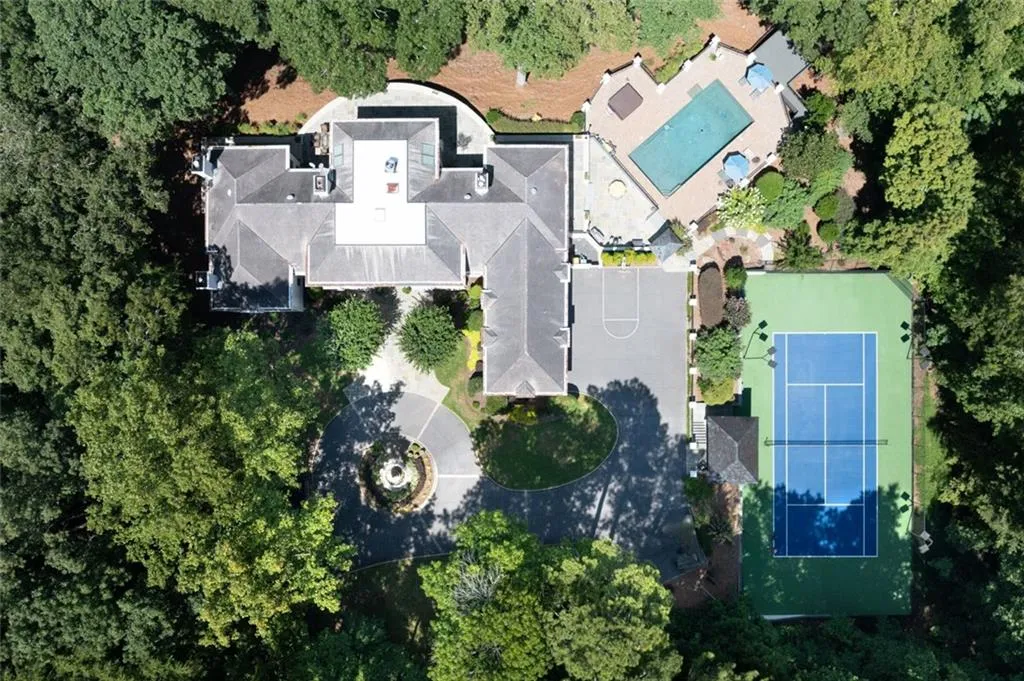 8120 Jett Ferry Road, Sandy Springs, Georgia 30350, 7 Bedrooms Bedrooms, ,8 BathroomsBathrooms,Residential,Sold,8120 Jett Ferry Road,7443886