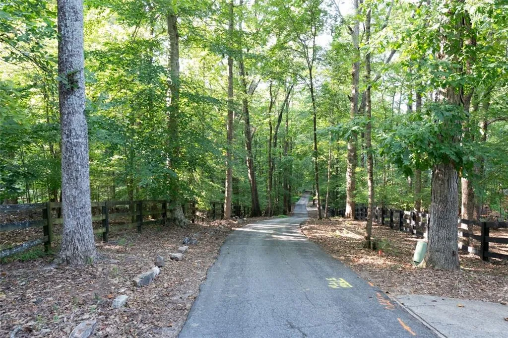 Secluded Private Driveway