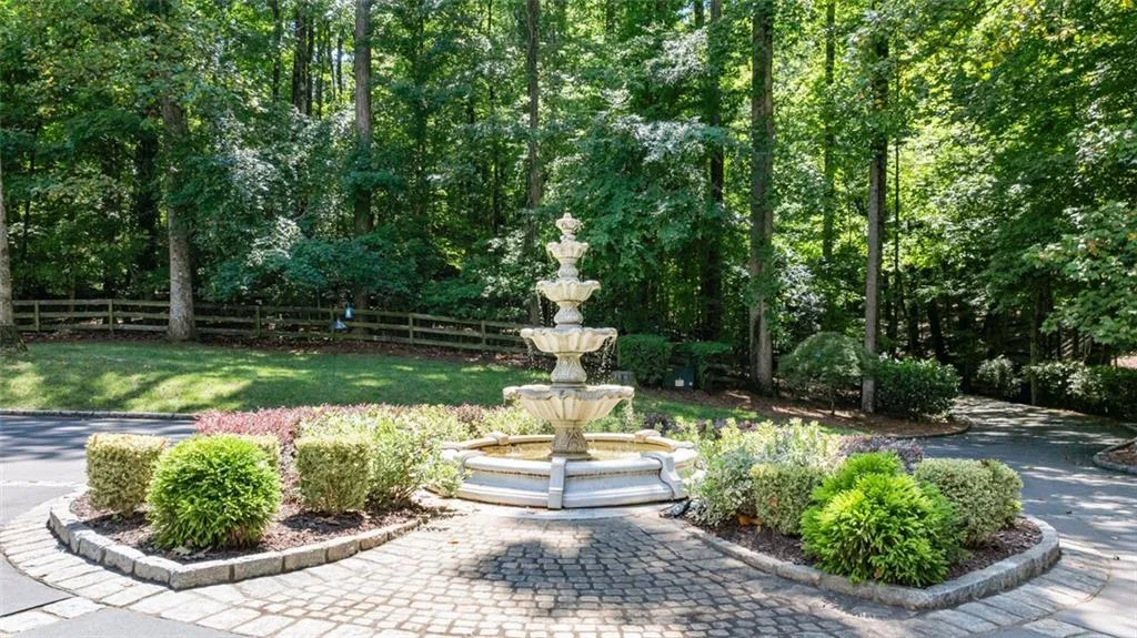 8120 Jett Ferry Road, Sandy Springs, Georgia 30350, 7 Bedrooms Bedrooms, ,8 BathroomsBathrooms,Residential,Sold,8120 Jett Ferry Road,7443886