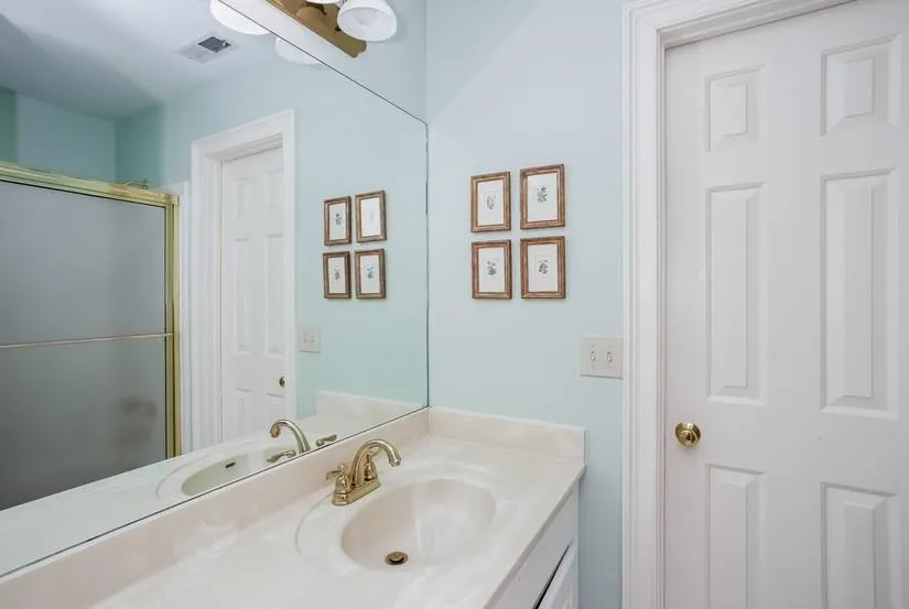 7155 Roswell Road Unit 59, Sandy Springs, Georgia 30328, 3 Bedrooms Bedrooms, ,2 BathroomsBathrooms,Residential,Sold,7155 Roswell Road Unit 59,5672696