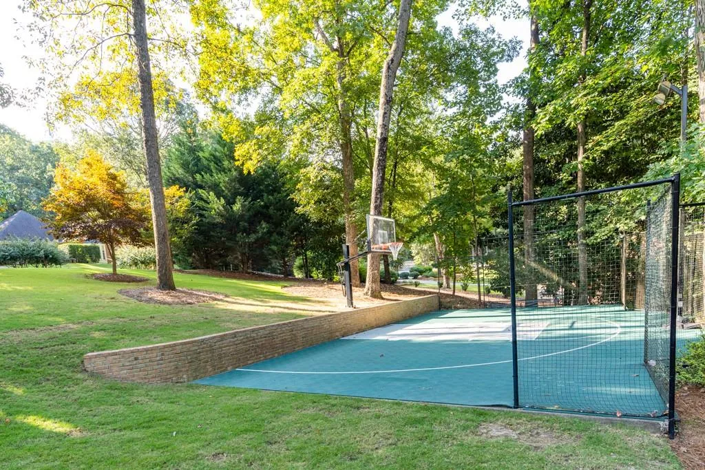 7775 Sagebrush Drive, Sandy Springs, Georgia 30350, 5 Bedrooms Bedrooms, ,4 BathroomsBathrooms,Residential,Sold,7775 Sagebrush Drive,6625462
