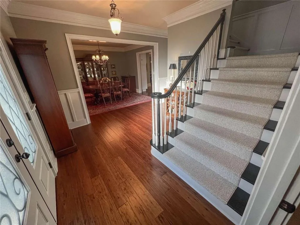 145 Trail Point, Sandy Springs, Georgia 30350, 5 Bedrooms Bedrooms, ,4 BathroomsBathrooms,Residential,Sold,145 Trail Point,7193418