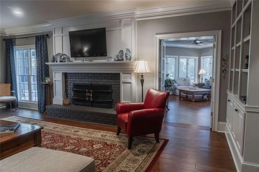 145 Trail Point, Sandy Springs, Georgia 30350, 5 Bedrooms Bedrooms, ,4 BathroomsBathrooms,Residential,Sold,145 Trail Point,7193418