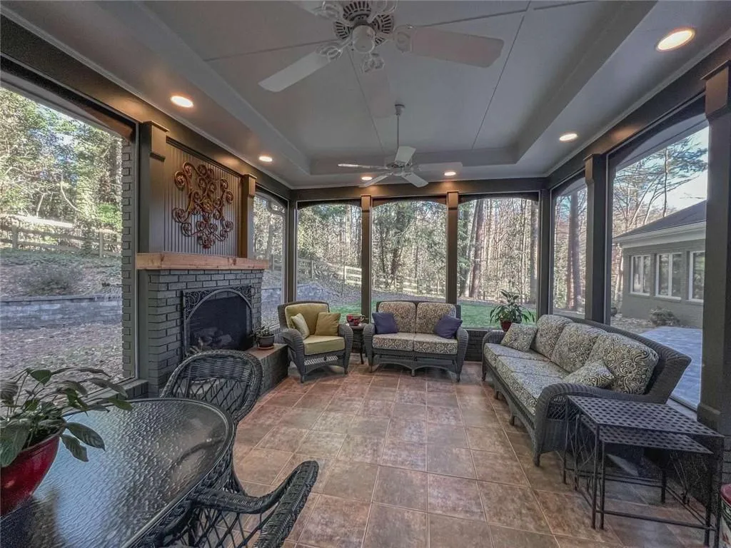 145 Trail Point, Sandy Springs, Georgia 30350, 5 Bedrooms Bedrooms, ,4 BathroomsBathrooms,Residential,Sold,145 Trail Point,7193418