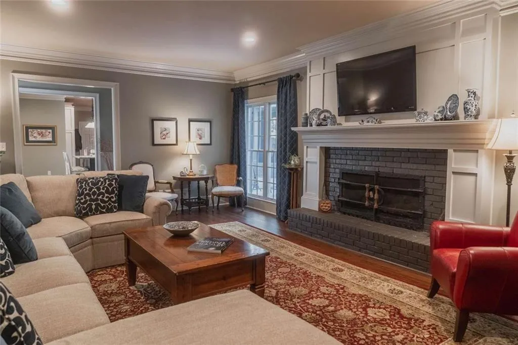 145 Trail Point, Sandy Springs, Georgia 30350, 5 Bedrooms Bedrooms, ,4 BathroomsBathrooms,Residential,Sold,145 Trail Point,7193418