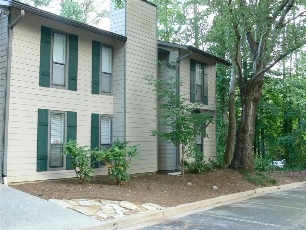 9400 Roberts Drive Unit 5h, Sandy Springs, Georgia 30350, 2 Bedrooms Bedrooms, ,2 BathroomsBathrooms,Residential,Sold,9400 Roberts Drive Unit 5h,6794607