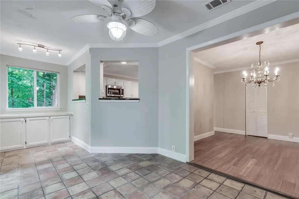 38 Dunwoody Springs Drive Unit 38, Sandy Springs, Georgia 30328, 3 Bedrooms Bedrooms, ,2 BathroomsBathrooms,Residential,Sold,38 Dunwoody Springs Drive Unit 38,6733029