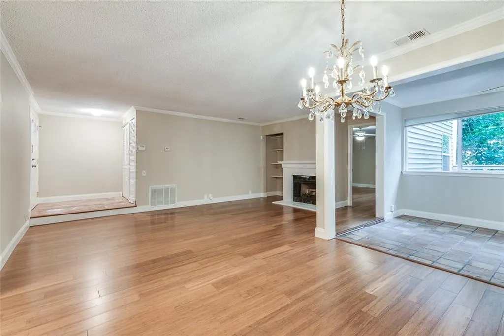 38 Dunwoody Springs Drive Unit 38, Sandy Springs, Georgia 30328, 3 Bedrooms Bedrooms, ,2 BathroomsBathrooms,Residential,Sold,38 Dunwoody Springs Drive Unit 38,6733029