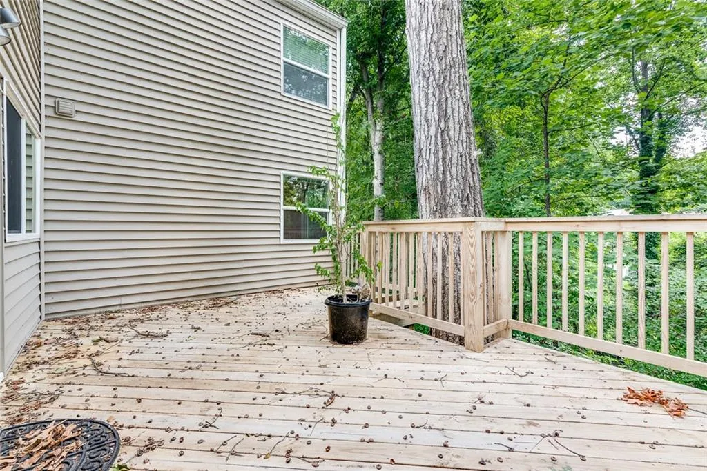 38 Dunwoody Springs Drive Unit 38, Sandy Springs, Georgia 30328, 3 Bedrooms Bedrooms, ,2 BathroomsBathrooms,Residential,Sold,38 Dunwoody Springs Drive Unit 38,6733029