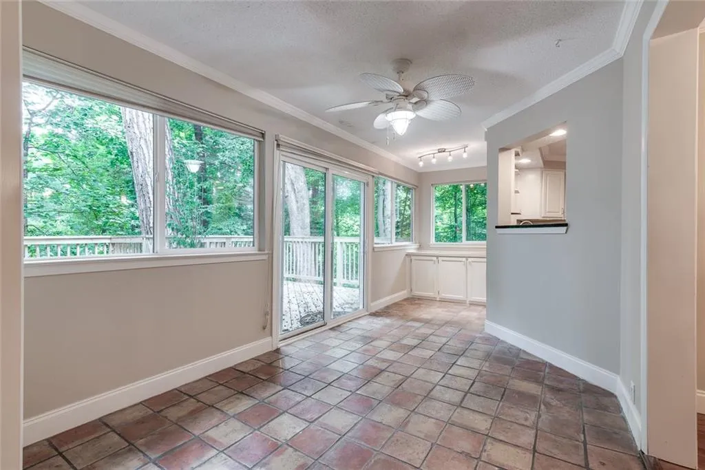 38 Dunwoody Springs Drive Unit 38, Sandy Springs, Georgia 30328, 3 Bedrooms Bedrooms, ,2 BathroomsBathrooms,Residential,Sold,38 Dunwoody Springs Drive Unit 38,6733029