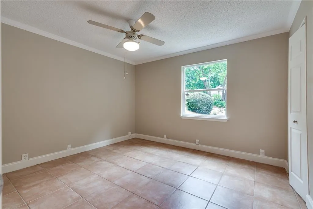 38 Dunwoody Springs Drive Unit 38, Sandy Springs, Georgia 30328, 3 Bedrooms Bedrooms, ,2 BathroomsBathrooms,Residential,Sold,38 Dunwoody Springs Drive Unit 38,6733029