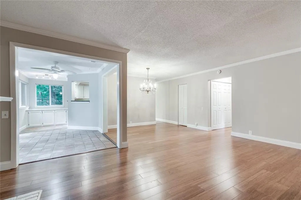 38 Dunwoody Springs Drive Unit 38, Sandy Springs, Georgia 30328, 3 Bedrooms Bedrooms, ,2 BathroomsBathrooms,Residential,Sold,38 Dunwoody Springs Drive Unit 38,6733029