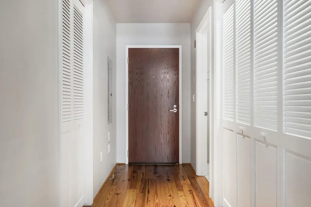 6105 Blue Stone Road Unit 219, Sandy Springs, Georgia 30328, 2 Bedrooms Bedrooms, ,2 BathroomsBathrooms,Residential,Sold,6105 Blue Stone Road Unit 219,6740289