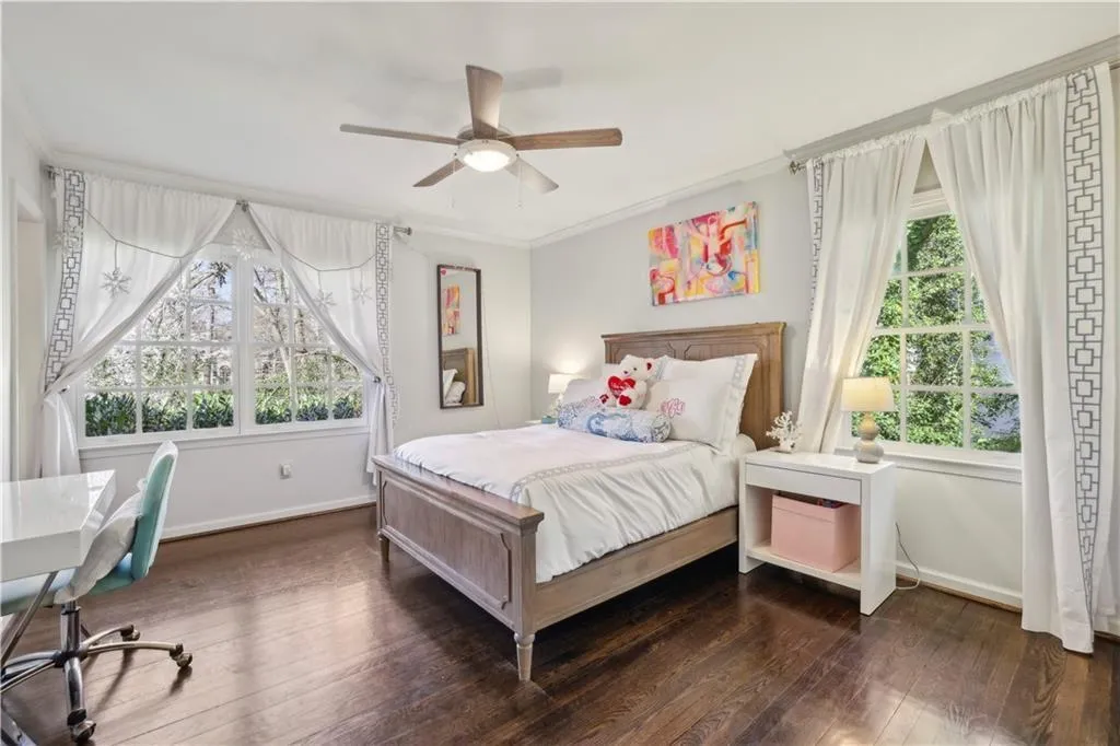 1299 W Wesley Road Nw, Atlanta, Georgia 30327, 5 Bedrooms Bedrooms, ,4 BathroomsBathrooms,Residential,For Sale,1299 W Wesley Road Nw,7564383