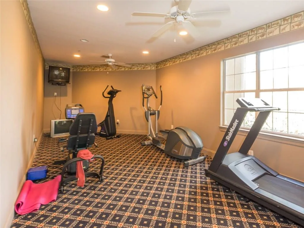 5641 Roswell Road Unit 306, Sandy Springs, Georgia 30342, 1 Bedroom Bedrooms, ,1 BathroomBathrooms,Residential,Sold,5641 Roswell Road Unit 306,5654181