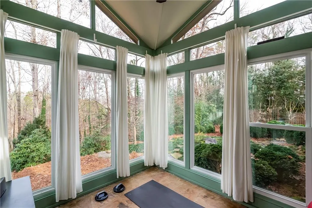 860 Edgewater Drive, Sandy Springs, Georgia 30328, 5 Bedrooms Bedrooms, ,3 BathroomsBathrooms,Residential,Sold,860 Edgewater Drive,6119182