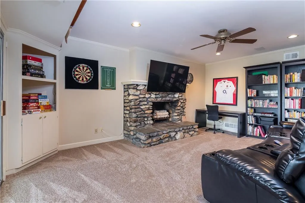 860 Edgewater Drive, Sandy Springs, Georgia 30328, 5 Bedrooms Bedrooms, ,3 BathroomsBathrooms,Residential,Sold,860 Edgewater Drive,6119182
