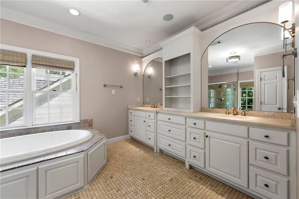 34 Conifer Park Lane Ne, Atlanta, Georgia 30342, 4 Bedrooms Bedrooms, ,4 BathroomsBathrooms,Residential,For Sale,34 Conifer Park Lane Ne,7617667