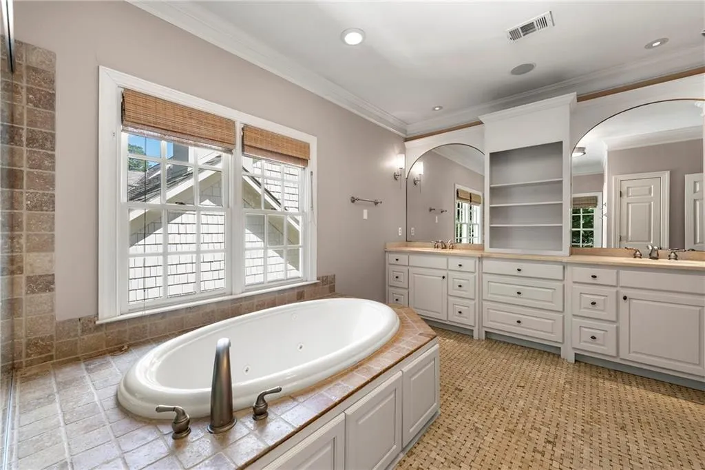 34 Conifer Park Lane Ne, Atlanta, Georgia 30342, 4 Bedrooms Bedrooms, ,4 BathroomsBathrooms,Residential,For Sale,34 Conifer Park Lane Ne,7617667