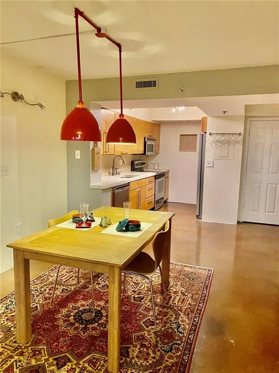 795 Hammond Drive Unit 1813, Atlanta, Georgia 30328, 2 Bedrooms Bedrooms, ,2 BathroomsBathrooms,Residential,Sold,795 Hammond Drive Unit 1813,6965652