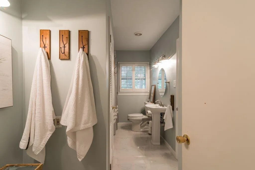 845 Starlight Drive, Atlanta, Georgia 30342, 4 Bedrooms Bedrooms, ,3 BathroomsBathrooms,Residential,Sold,845 Starlight Drive,5760707