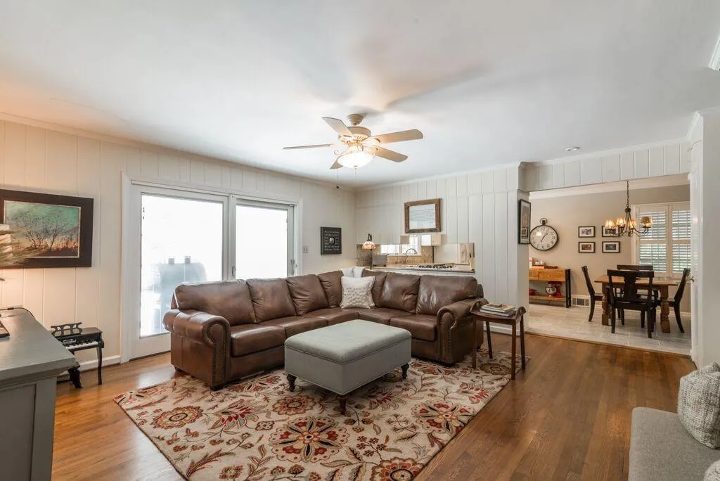 845 Starlight Drive, Atlanta, Georgia 30342, 4 Bedrooms Bedrooms, ,3 BathroomsBathrooms,Residential,Sold,845 Starlight Drive,5760707